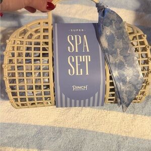 Pinch Provisions Super Spa Set - Cream and Blue